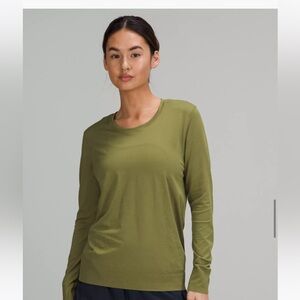 Very good condition sz 6
Swiftly Relaxed Long Sleeve Shirt
Bronze Green